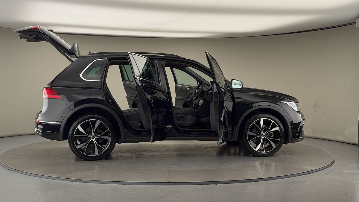 More views of Volkswagen Tiguan
