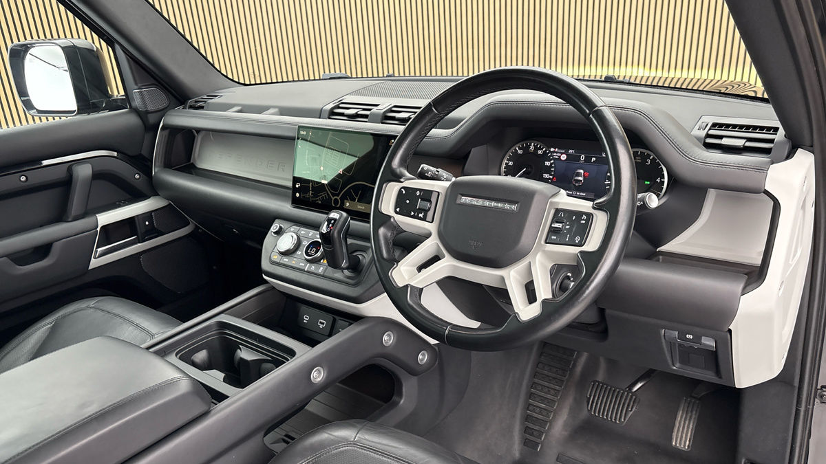 Land Rover Defender 90 Image 5