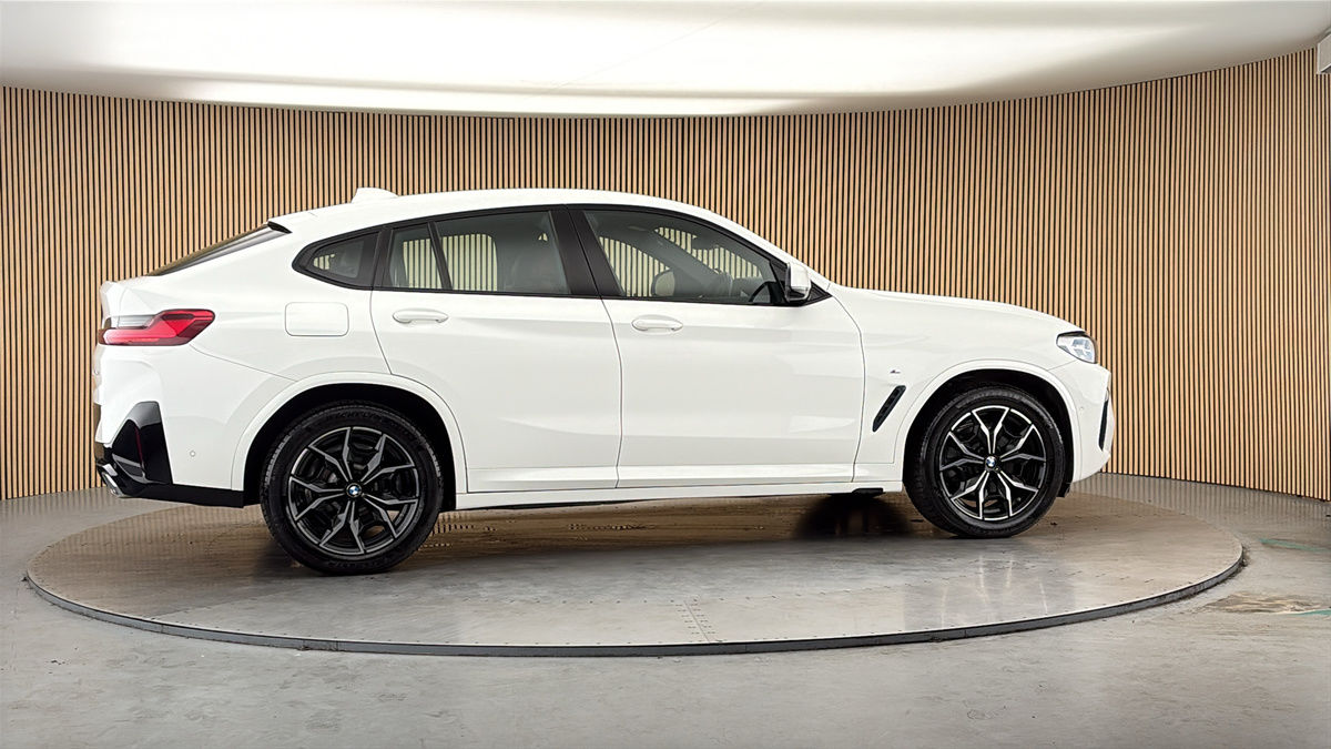 More views of BMW X4