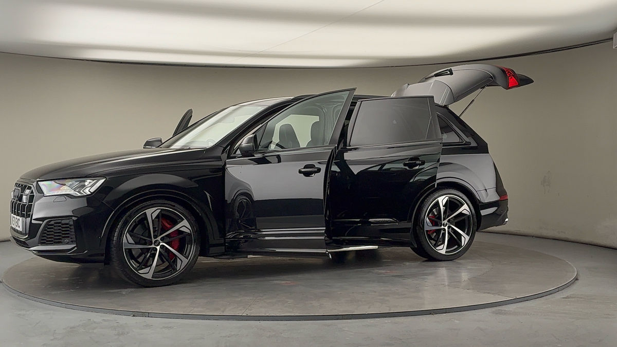 More views of Audi SQ7