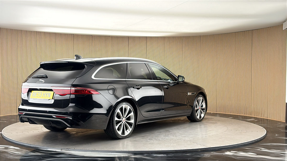 More views of Jaguar XF