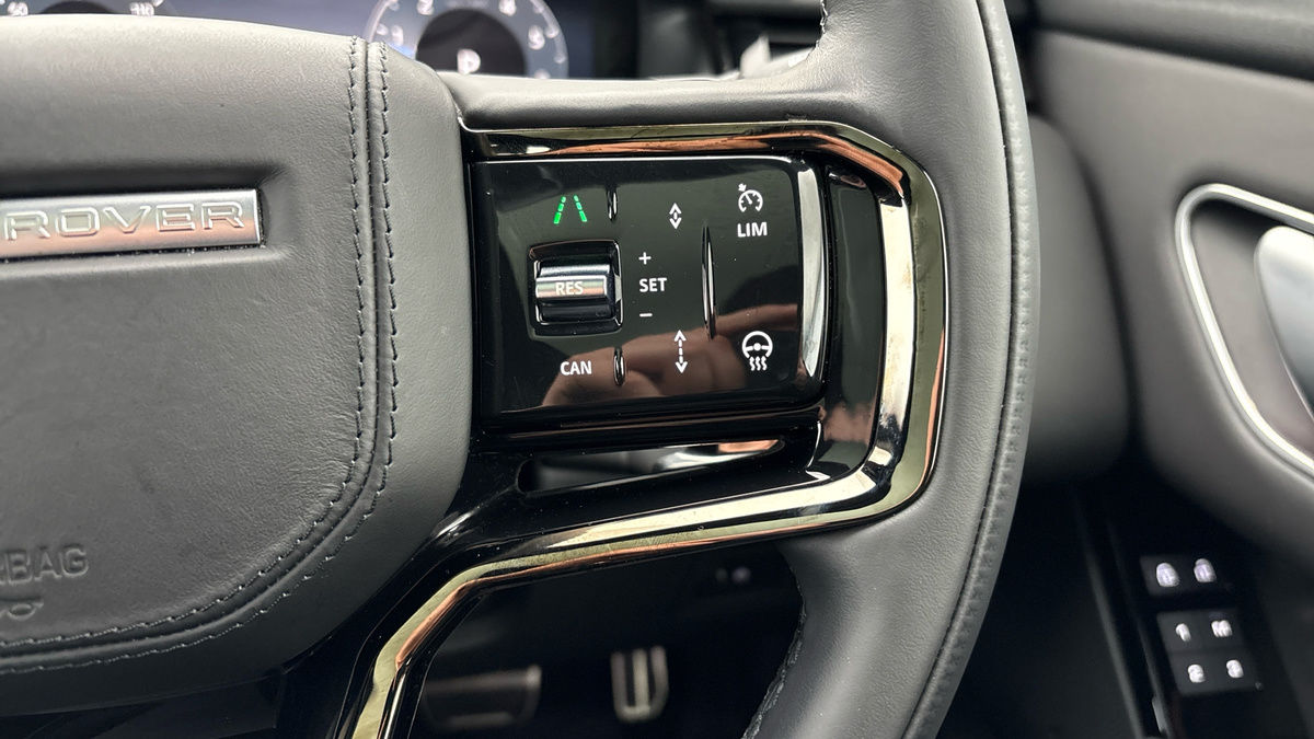 Land Rover Range Rover Velar Image 14