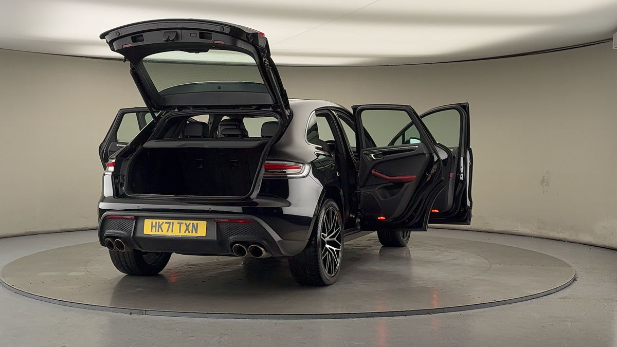 More views of Porsche Macan