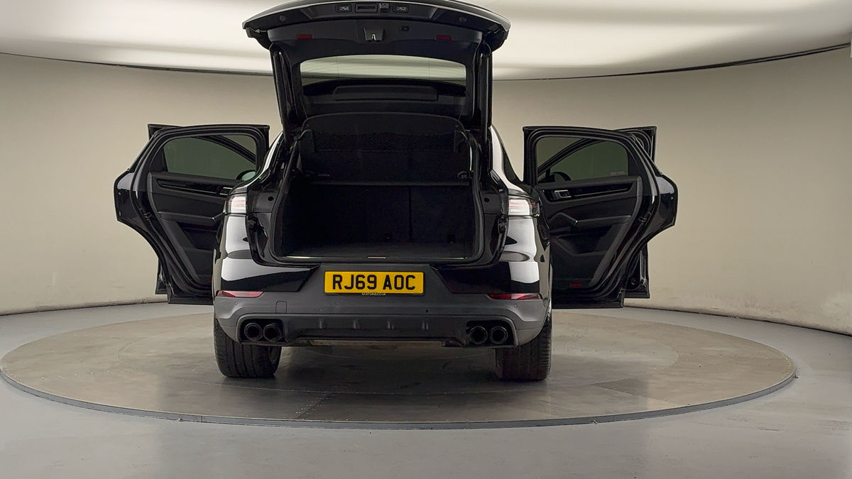More views of Porsche Cayenne