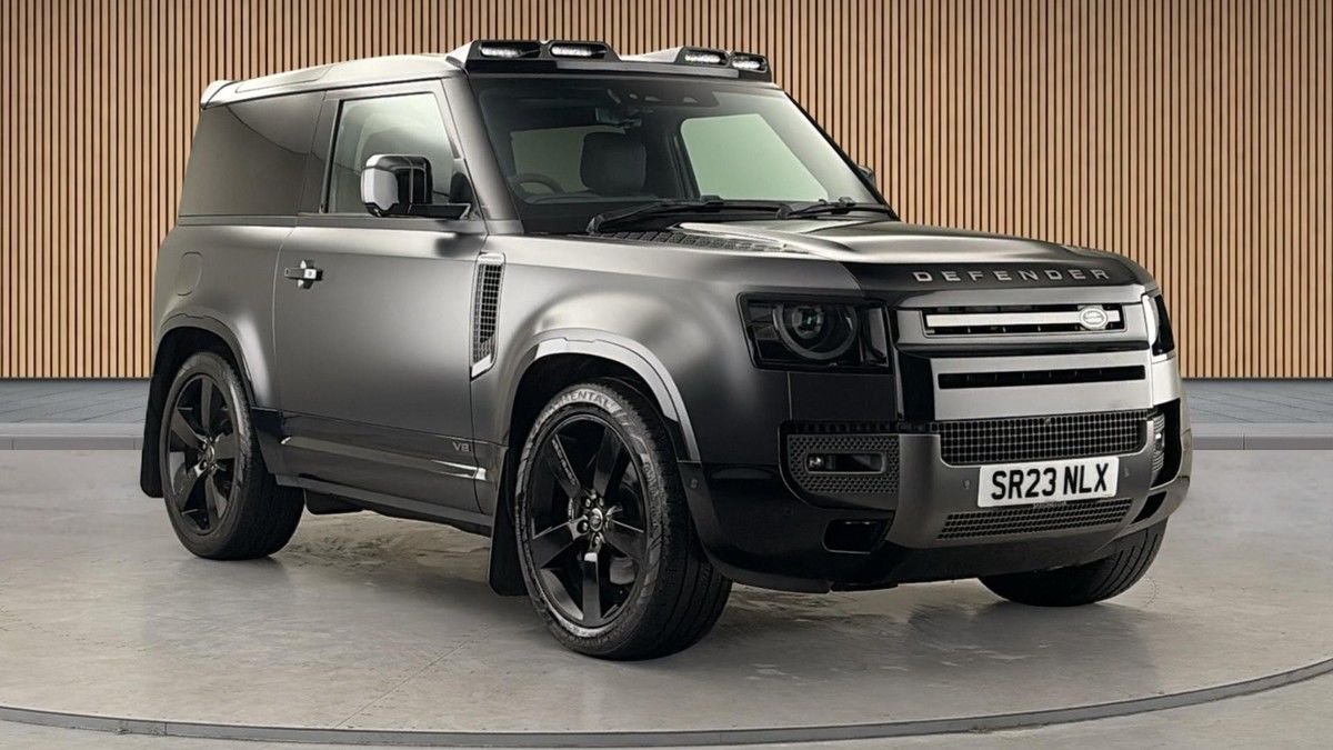 Land Rover Defender 90 Sticky Header Image