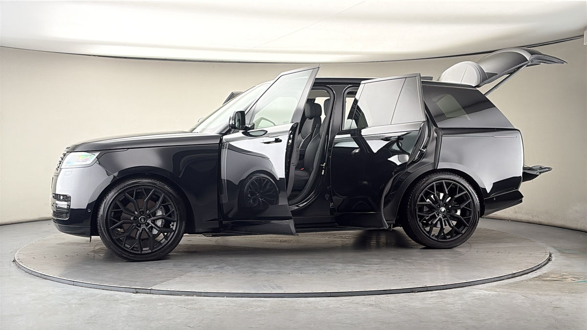 More views of Land Rover Range Rover