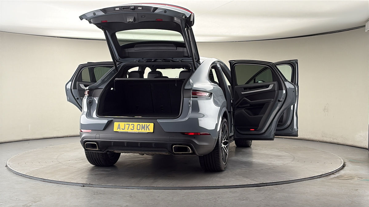 More views of Porsche Cayenne