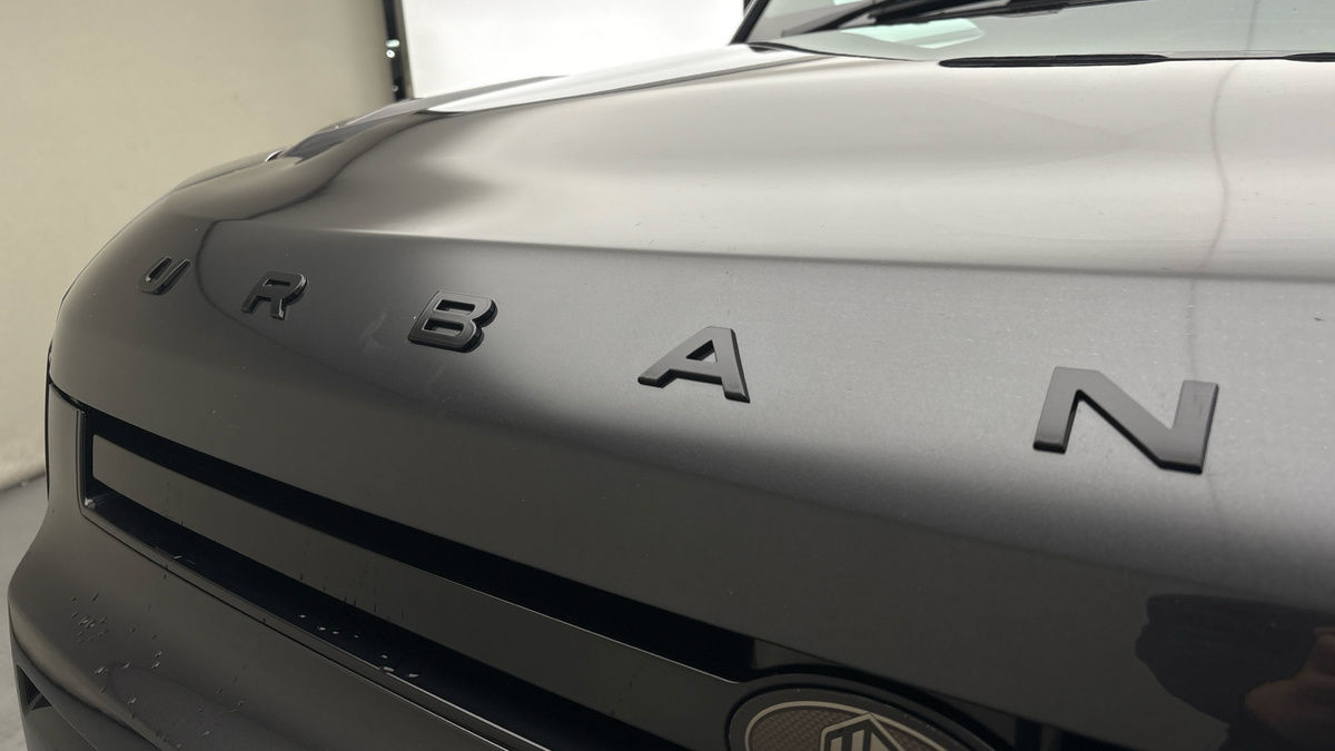 Land Rover Defender 110 Urban Image 24