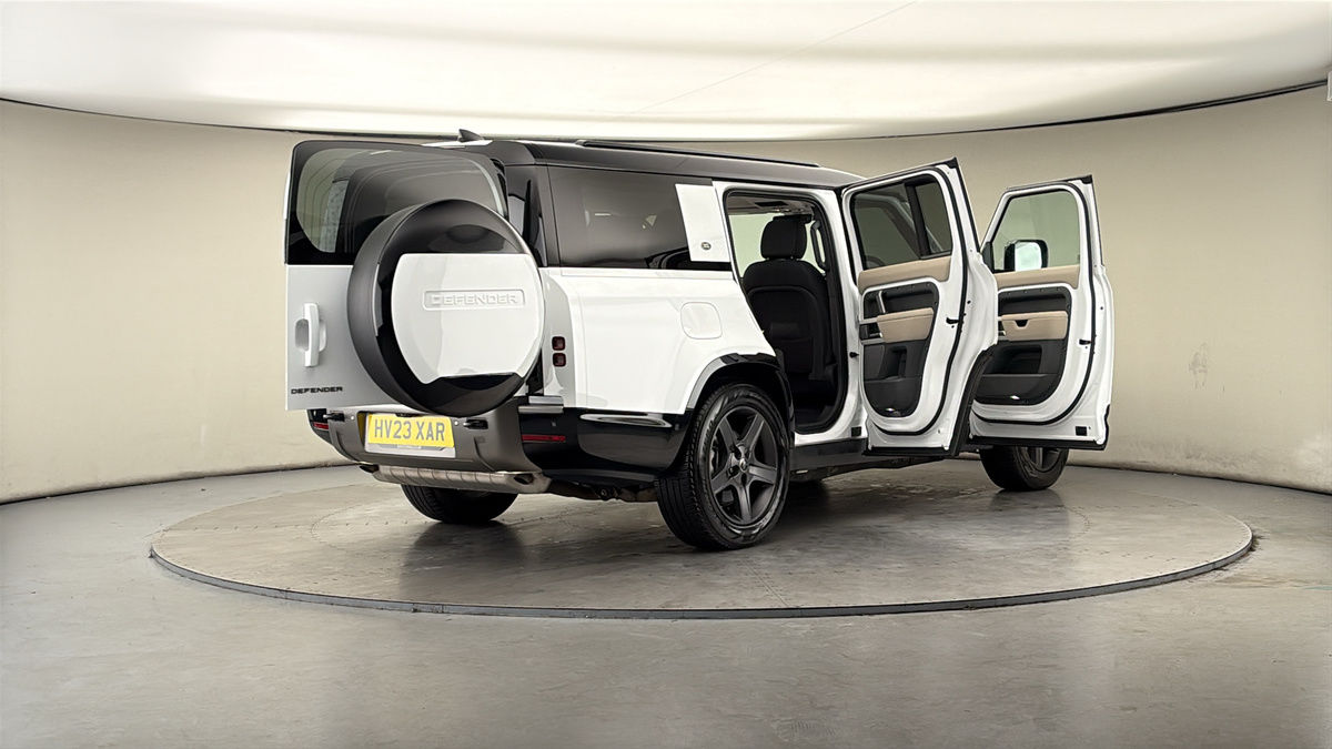 More views of Land Rover Defender 130