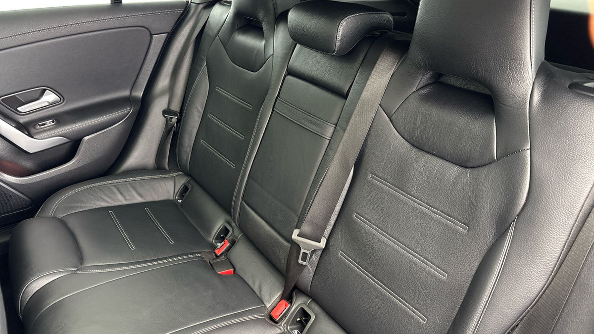 Mercedes-Benz CLA Image 8