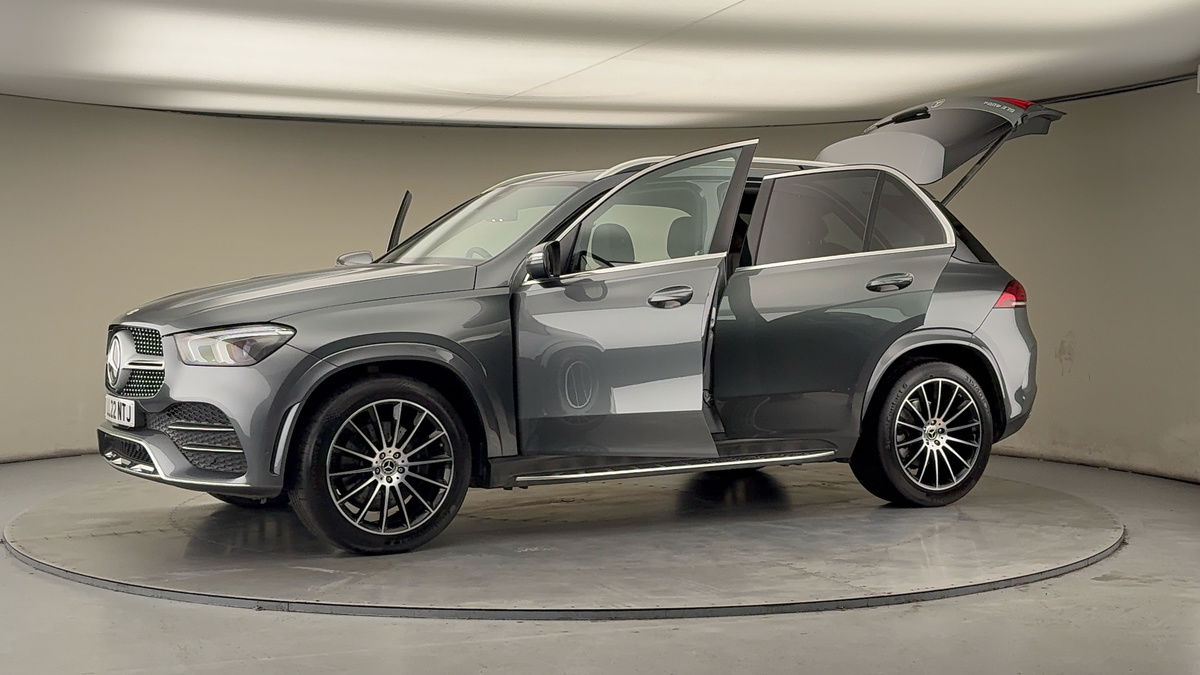 More views of Mercedes-Benz GLE