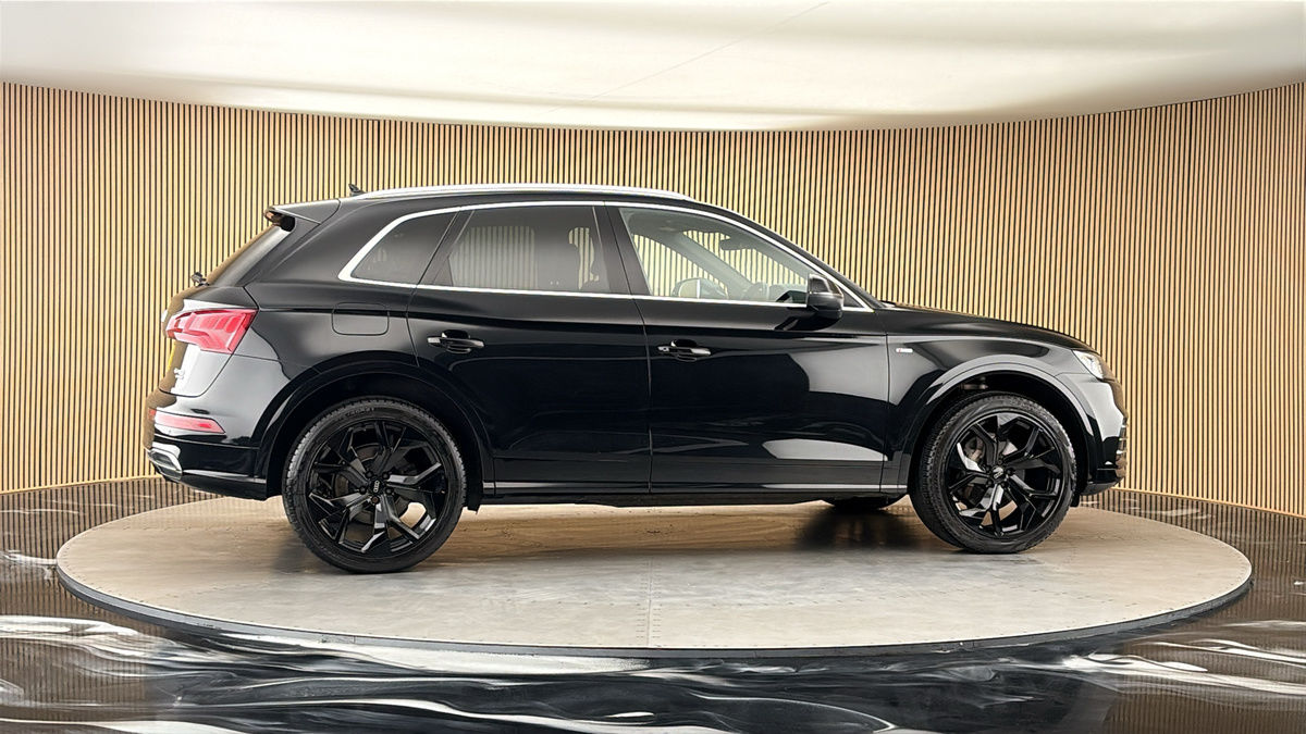 More views of Audi Q5