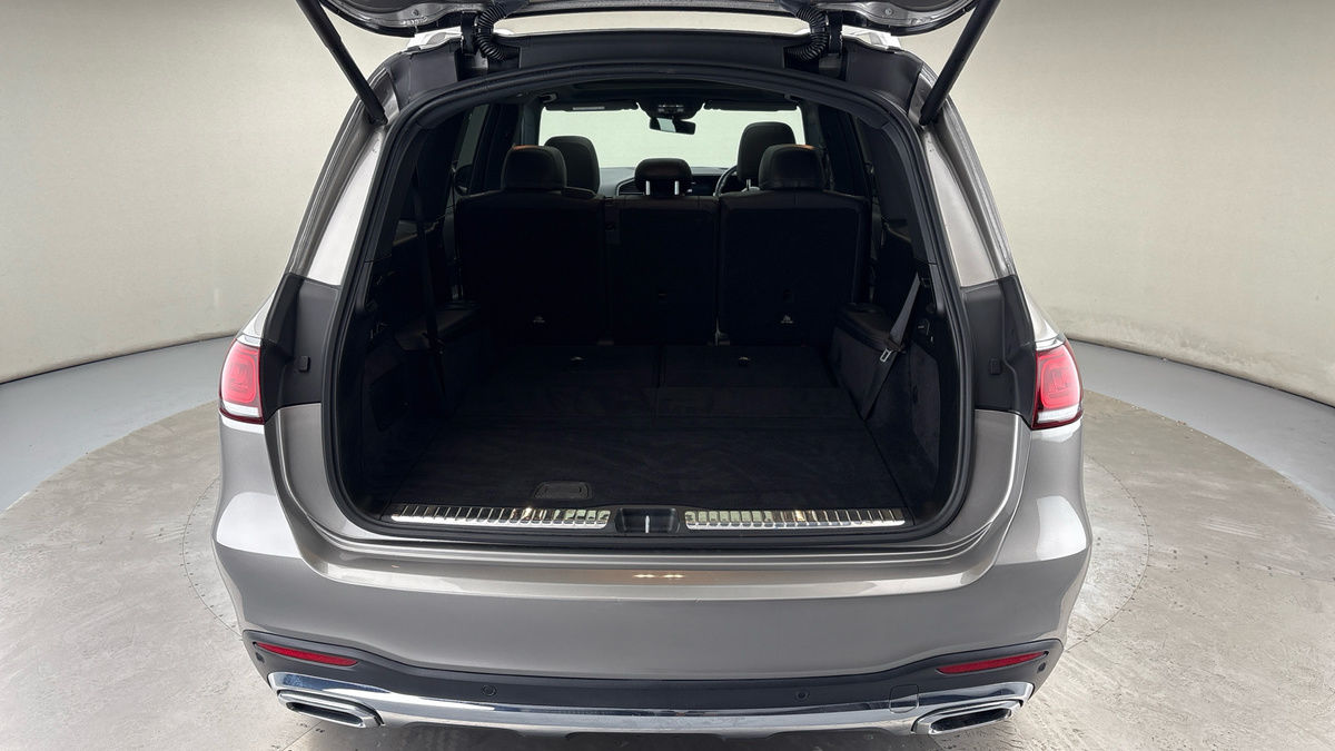 Mercedes-Benz GLS Image 11