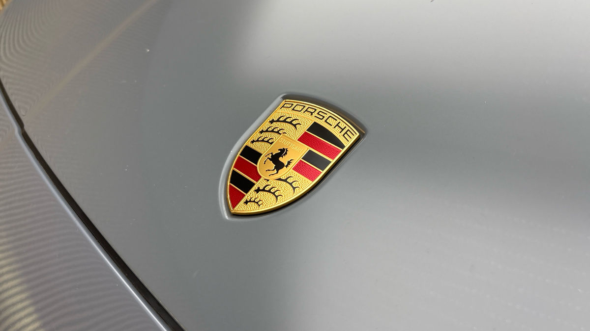 Porsche Cayenne Image 24