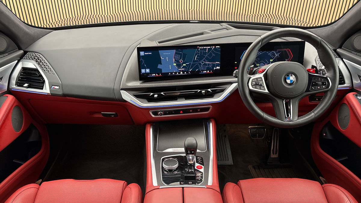BMW XM Image 12