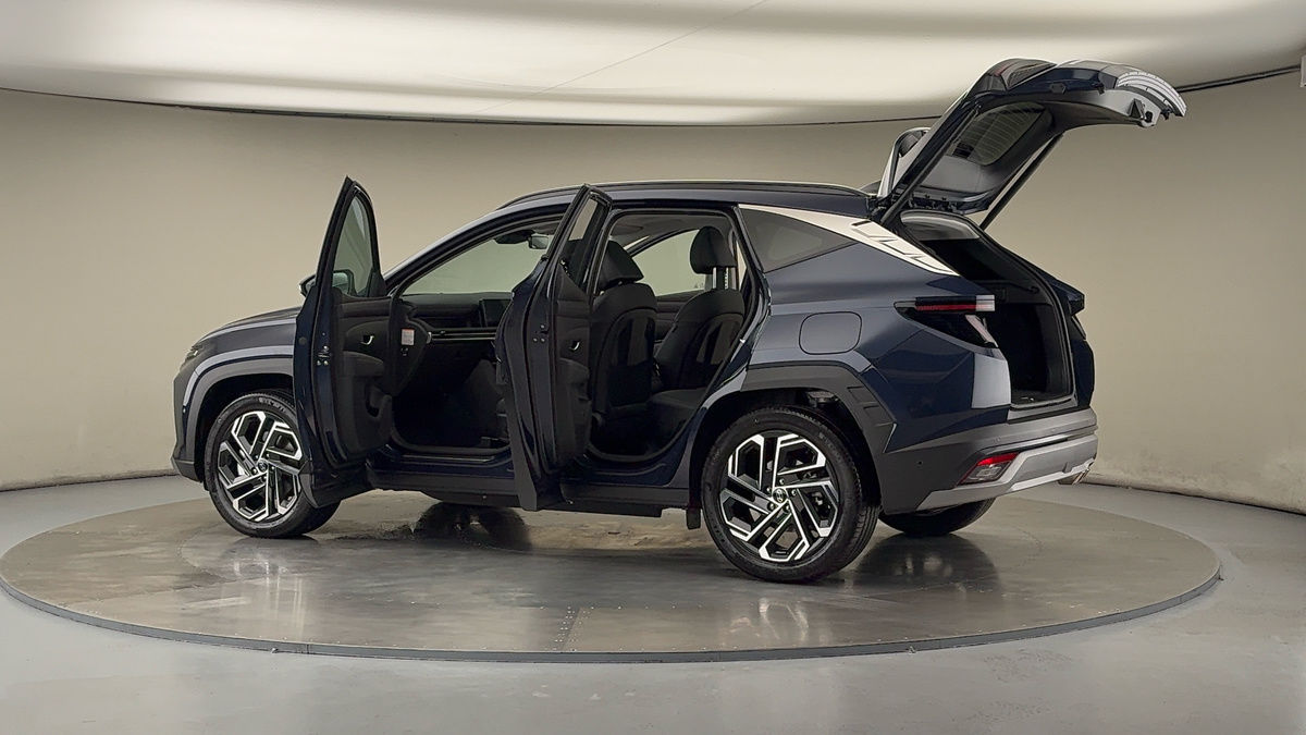 More views of Hyundai TUCSON