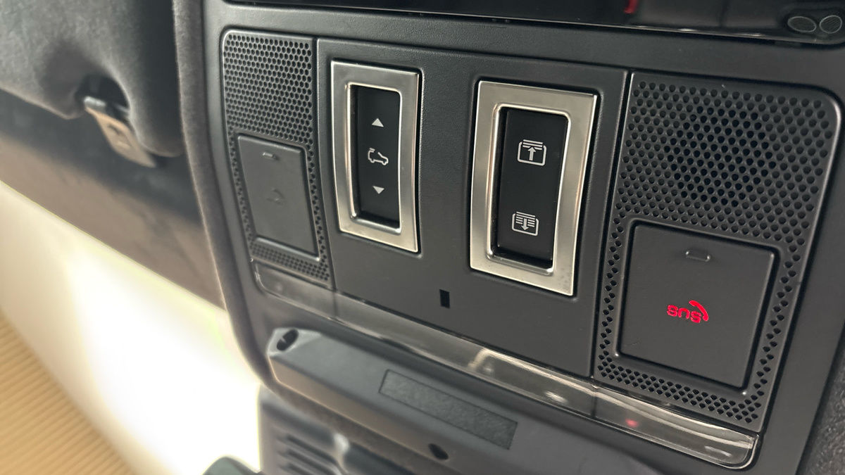 Land Rover Range Rover Evoque Image 38