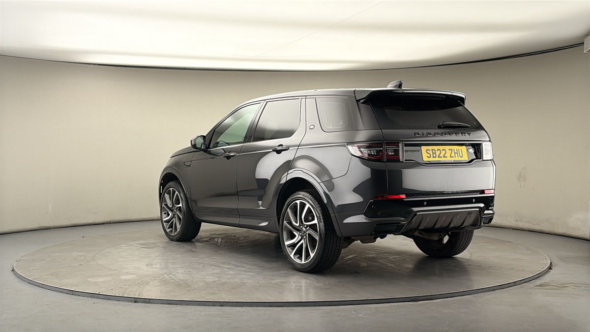 Land Rover Discovery Sport Image 2