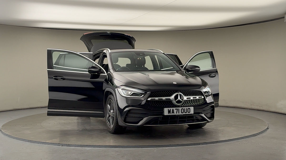 More views of Mercedes-Benz GLA