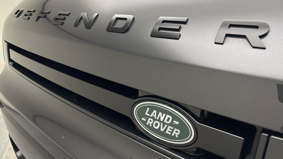 More views of Land Rover Defender 90