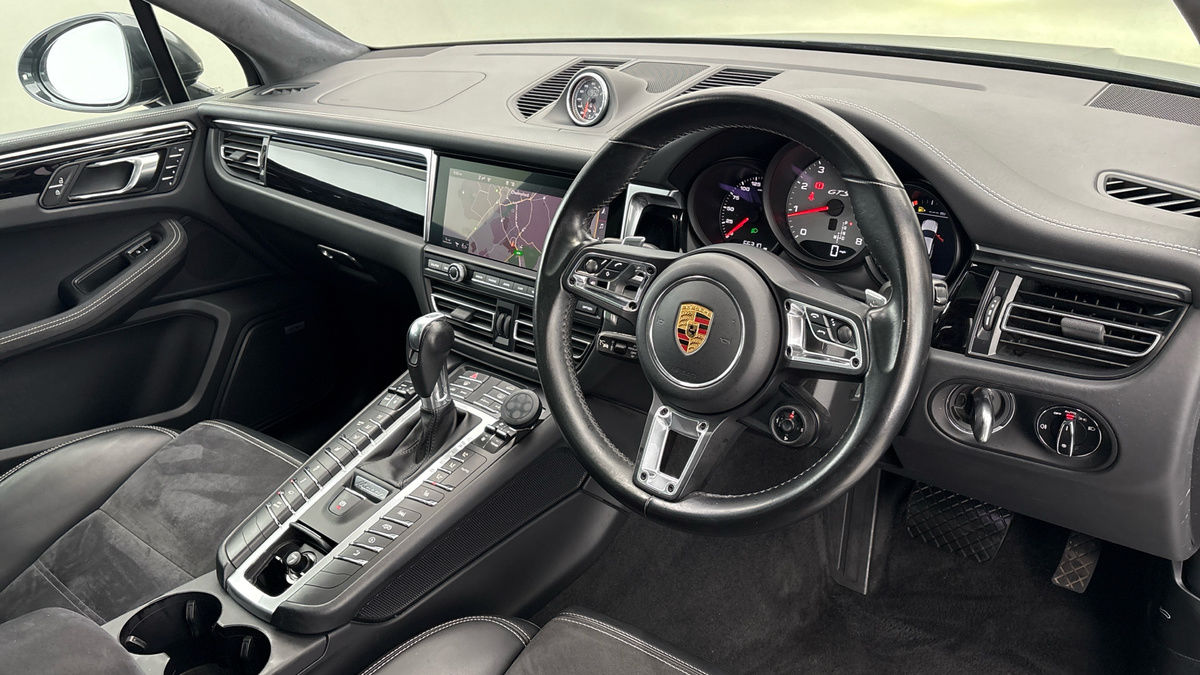 Porsche Macan Image 5