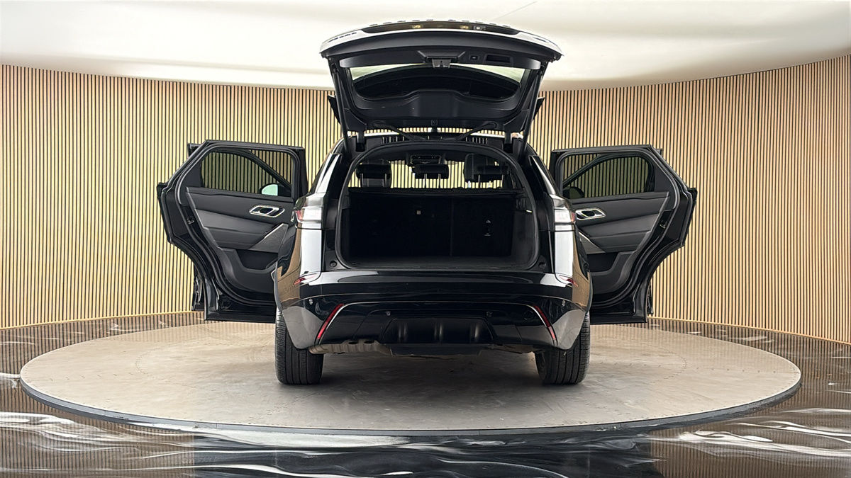 More views of Land Rover Range Rover Velar