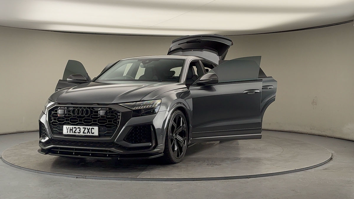 More views of Audi RSQ8
