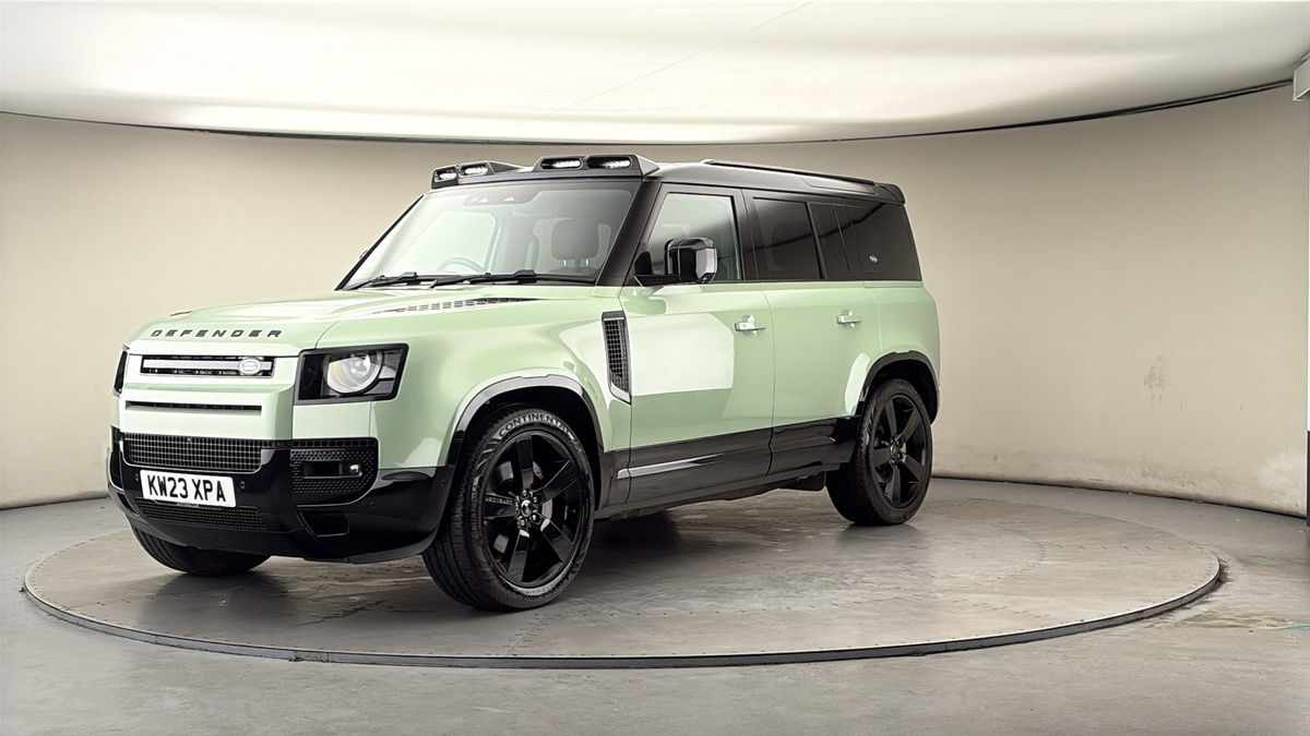 More views of Land Rover Defender 110