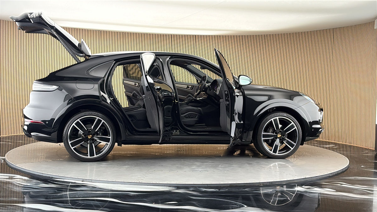 More views of Porsche Cayenne