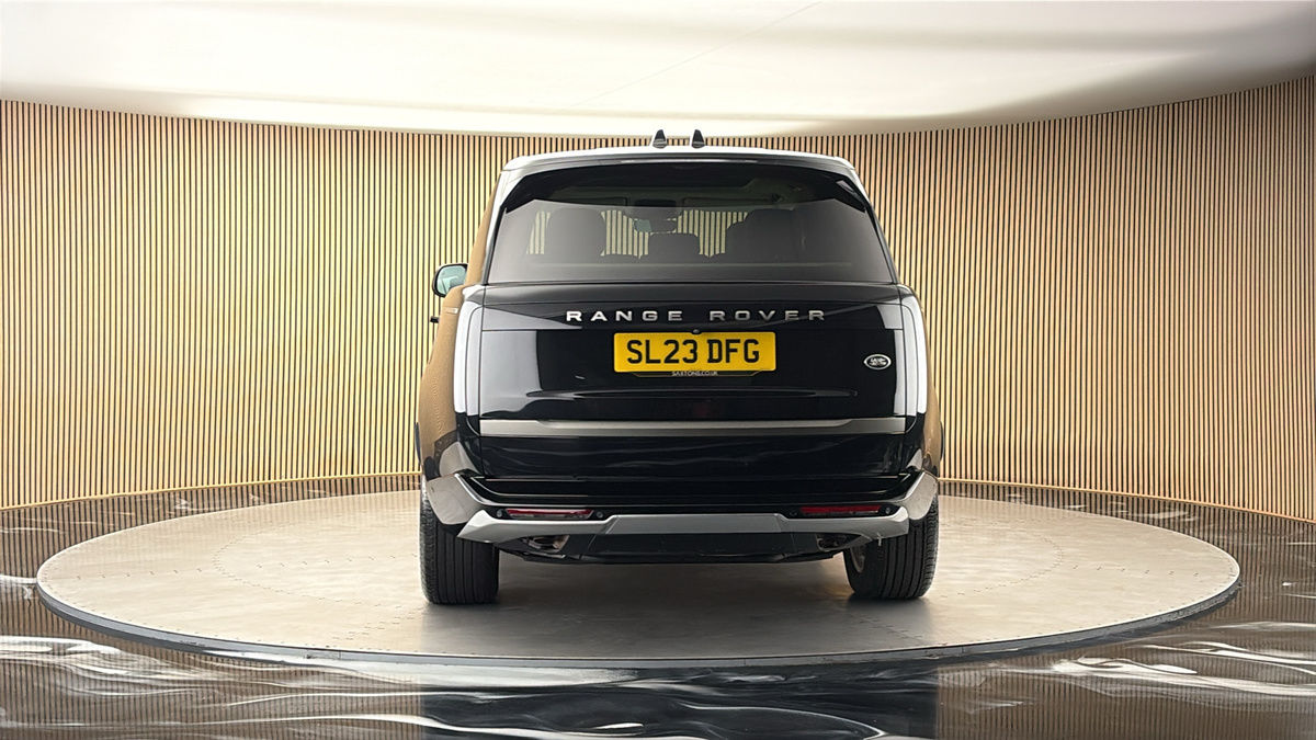 More views of Land Rover Range Rover