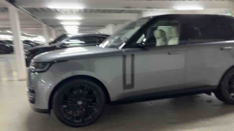 More views of Land Rover Range Rover