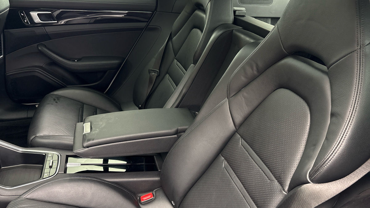 Porsche Panamera Image 9