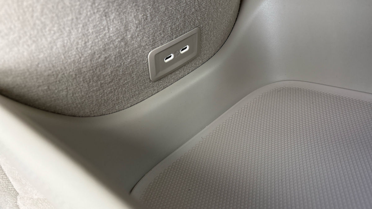 Mercedes-Benz EQS Image 30