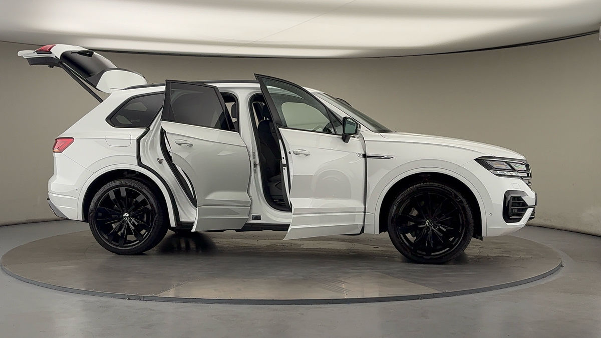 More views of Volkswagen Touareg