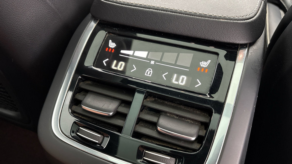 Volvo XC90 Image 25
