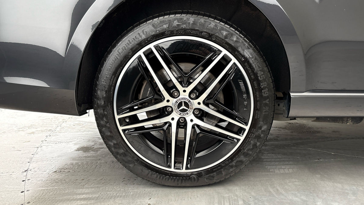 Mercedes-Benz V Class Image 10