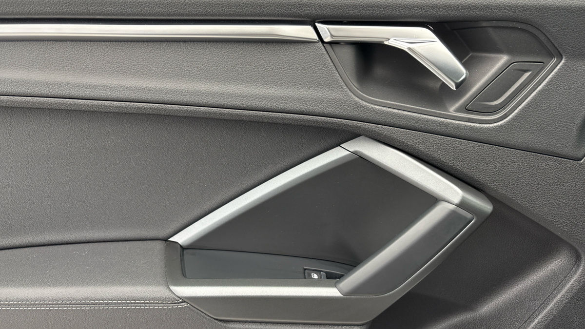 Audi Q3 Image 19