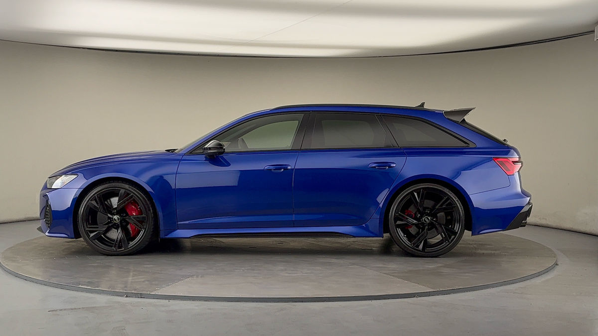 Audi RS6 Avant Image 15