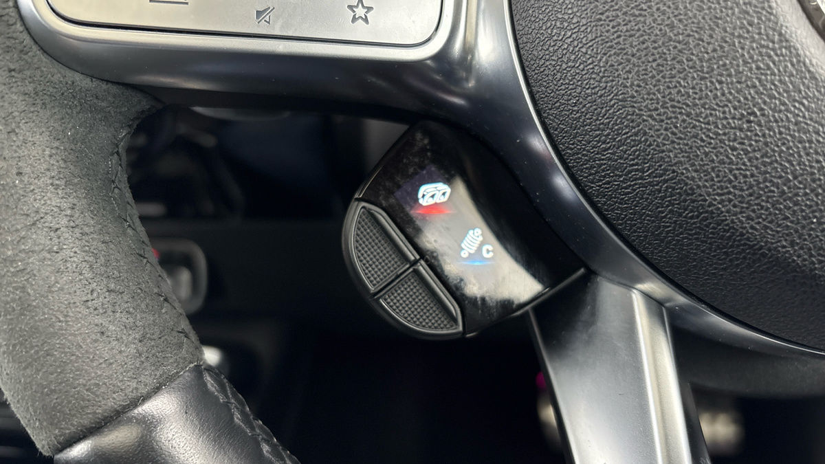 Mercedes-Benz CLA Image 26