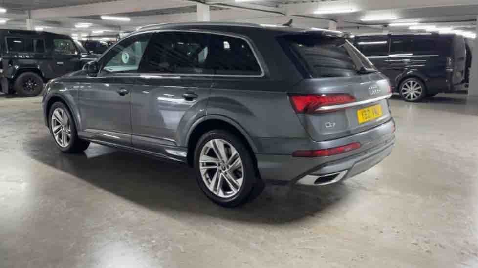 More views of Audi Q7