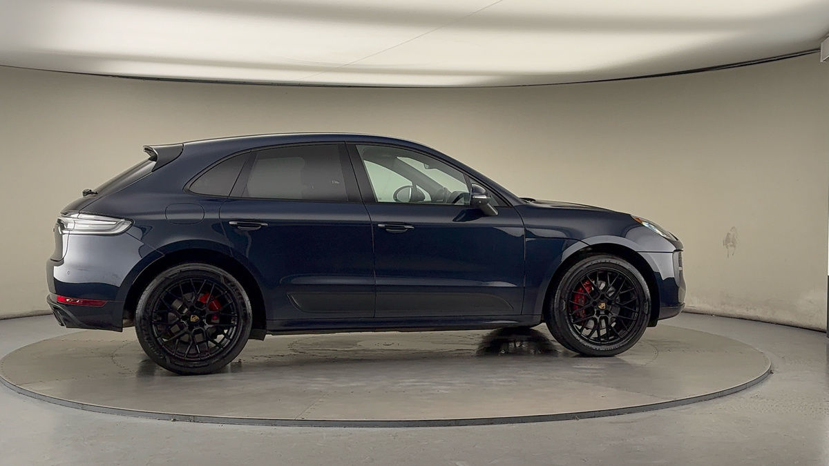 More views of Porsche Macan