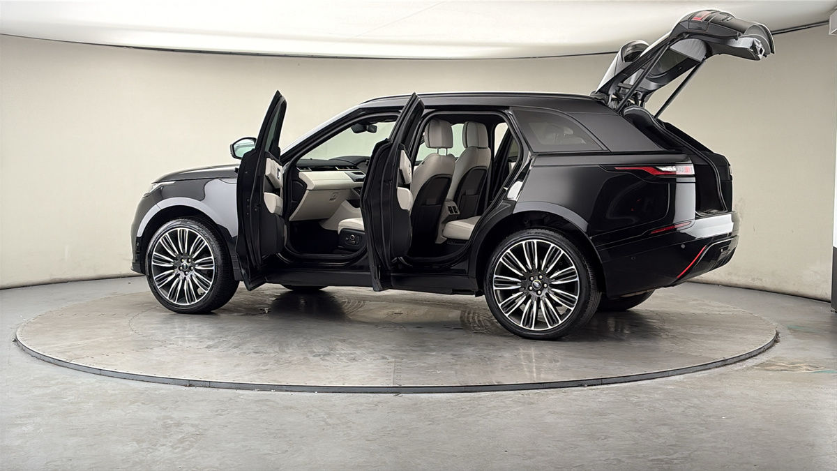 More views of Land Rover Range Rover Velar