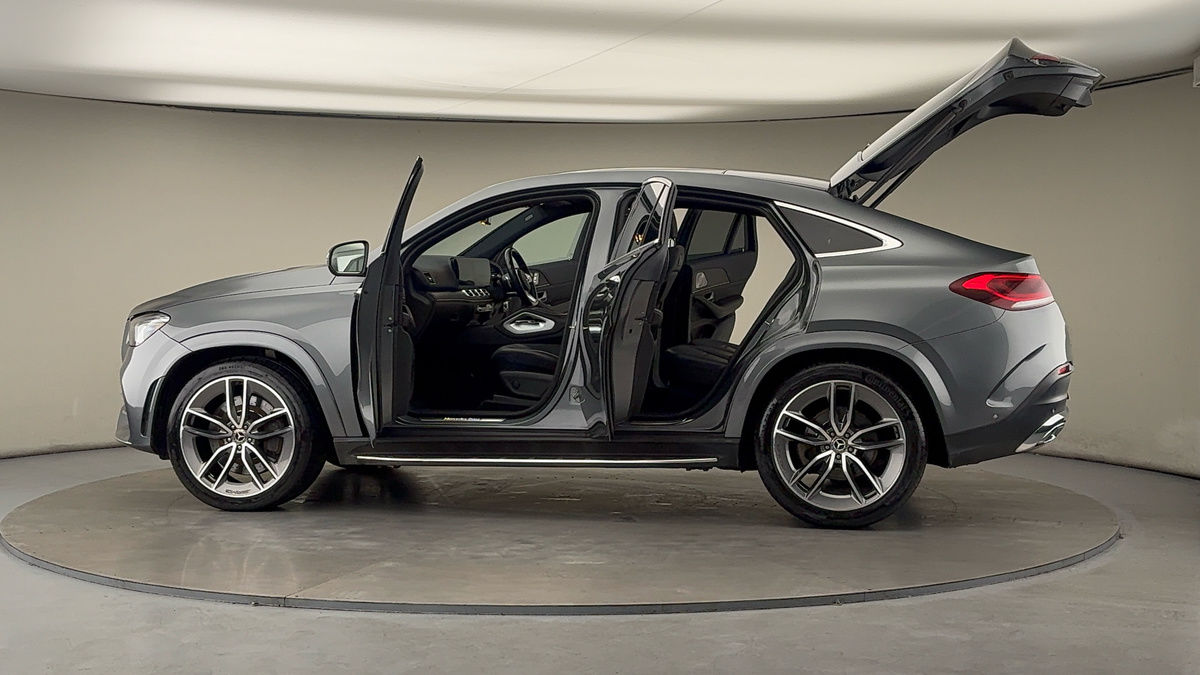 More views of Mercedes-Benz GLE