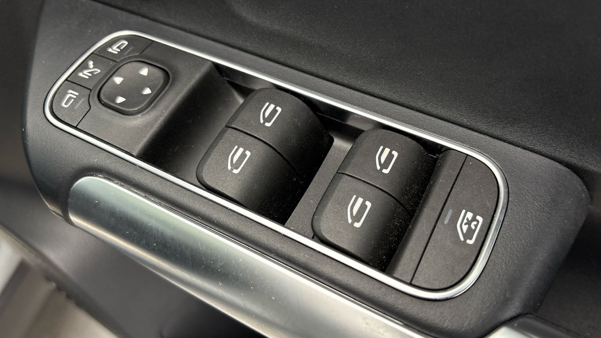 Mercedes-Benz GLA Image 26