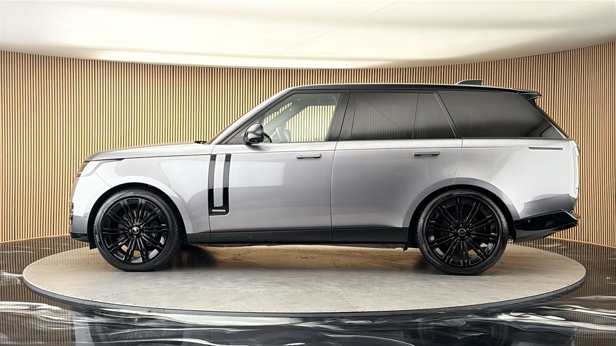 More views of Land Rover Range Rover