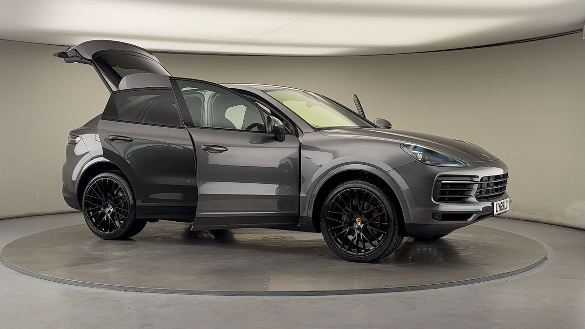 More views of Porsche Cayenne