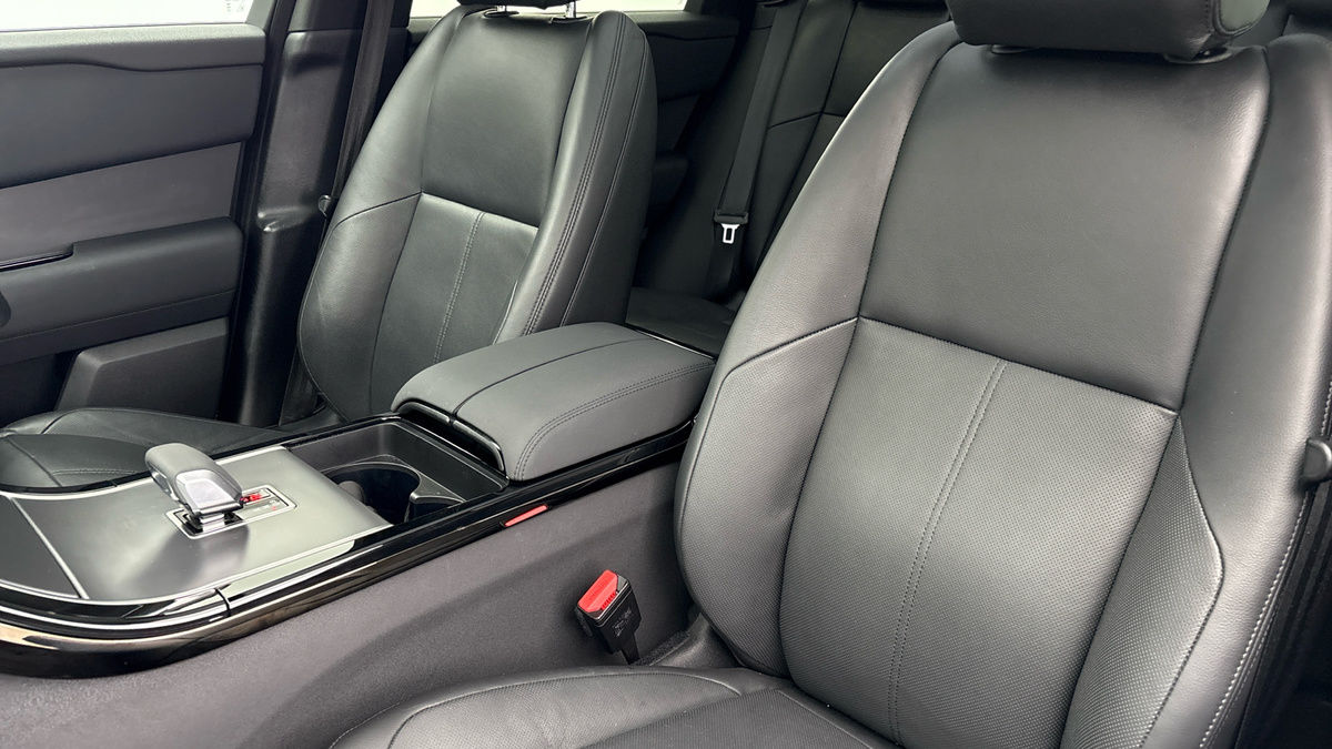 Land Rover Range Rover Velar Image 7