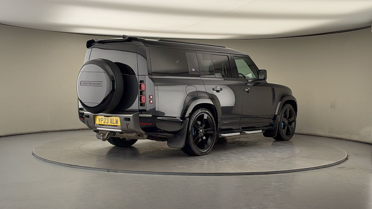 More views of Land Rover Defender 130