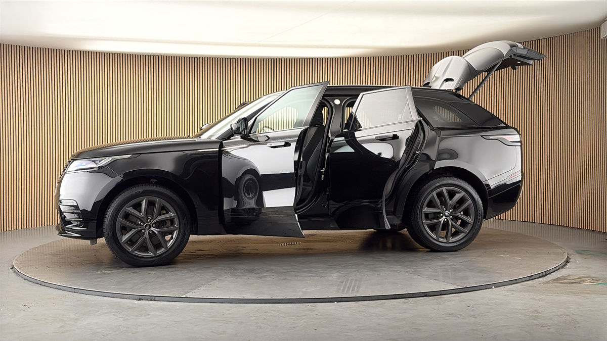 More views of Land Rover Range Rover Velar