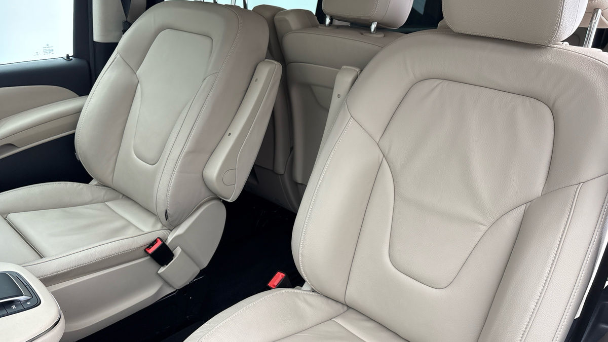 Mercedes-Benz V Class Image 7